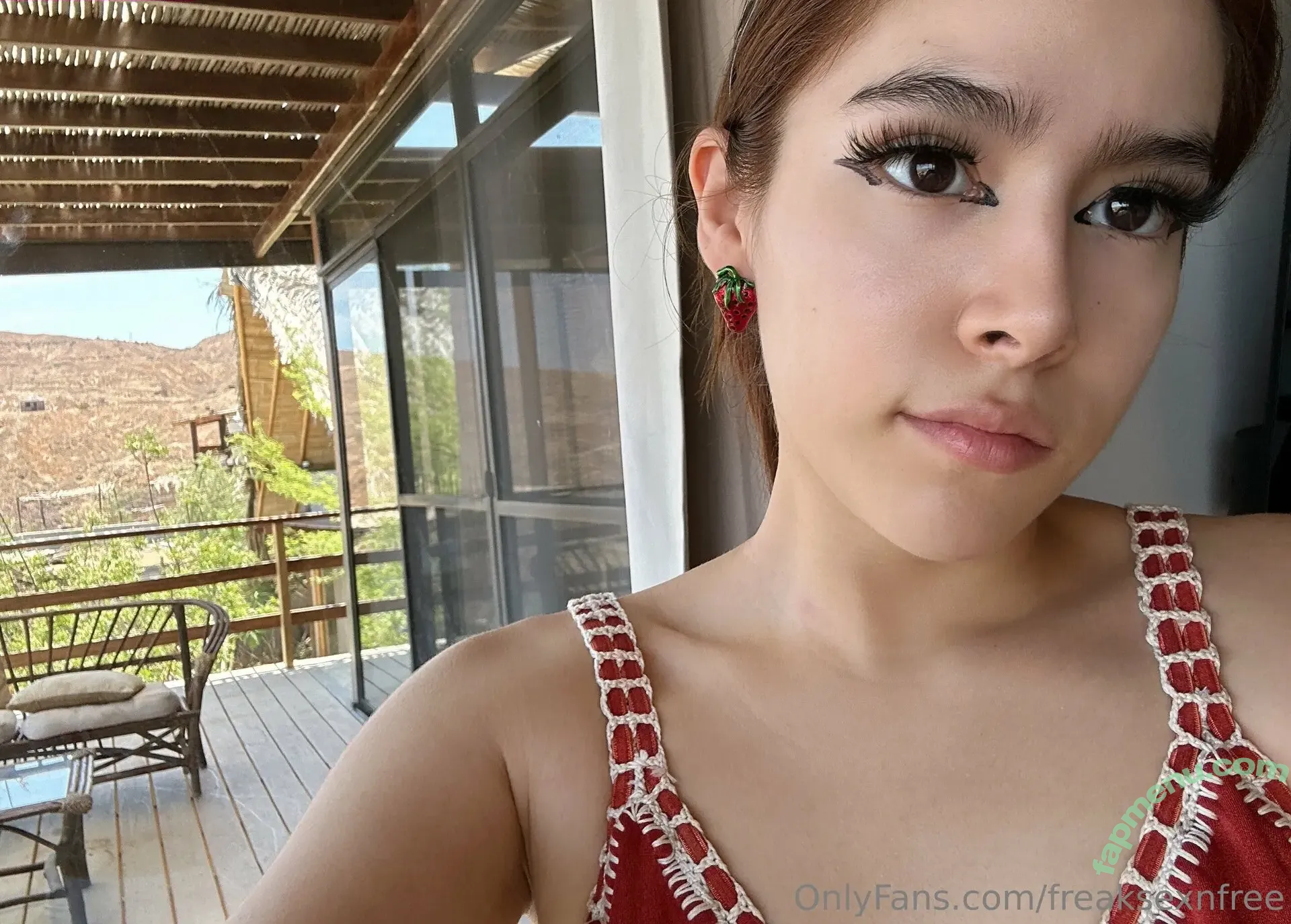 lolapetitefree nude photo #0006 (lolapetitefree)