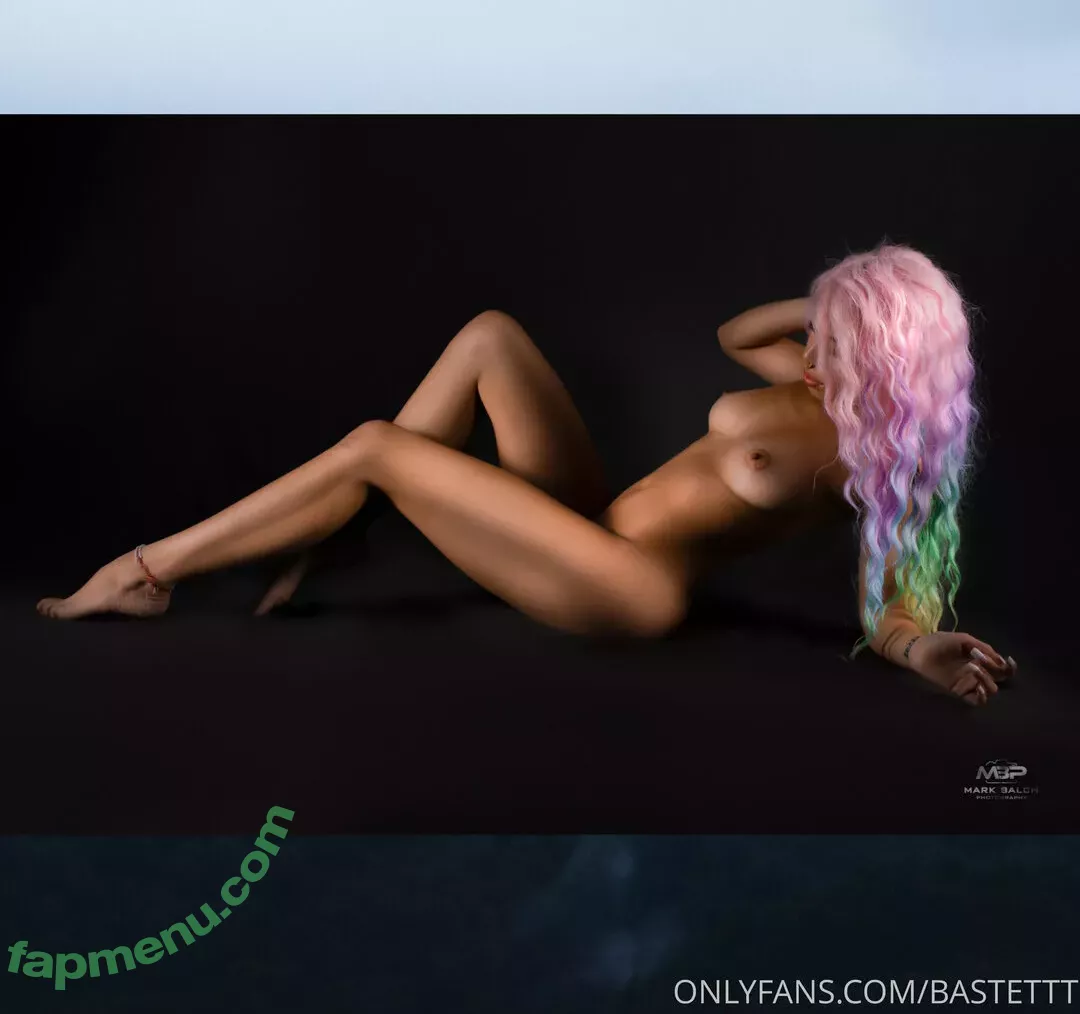 lolaqueencobra nude photo #0032 (itslolamcqueen)