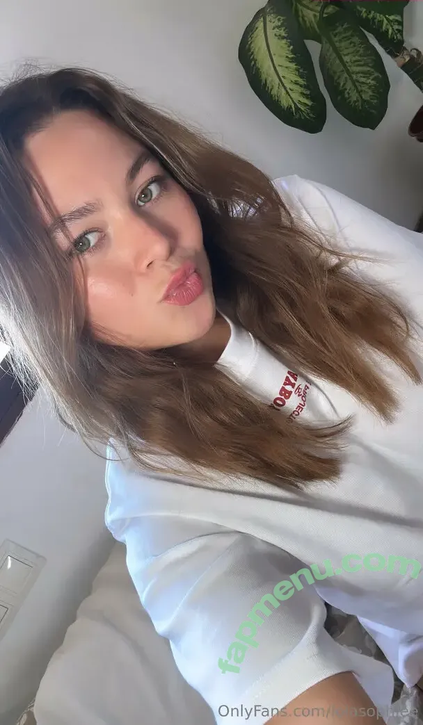 lolasophiee nude photo #0012 (lolasophie_newyork)