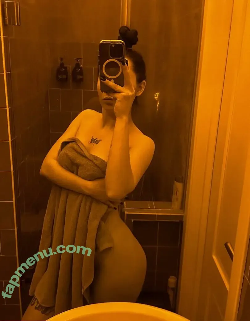 lollaa8 nude photo #0050 (mo088o)