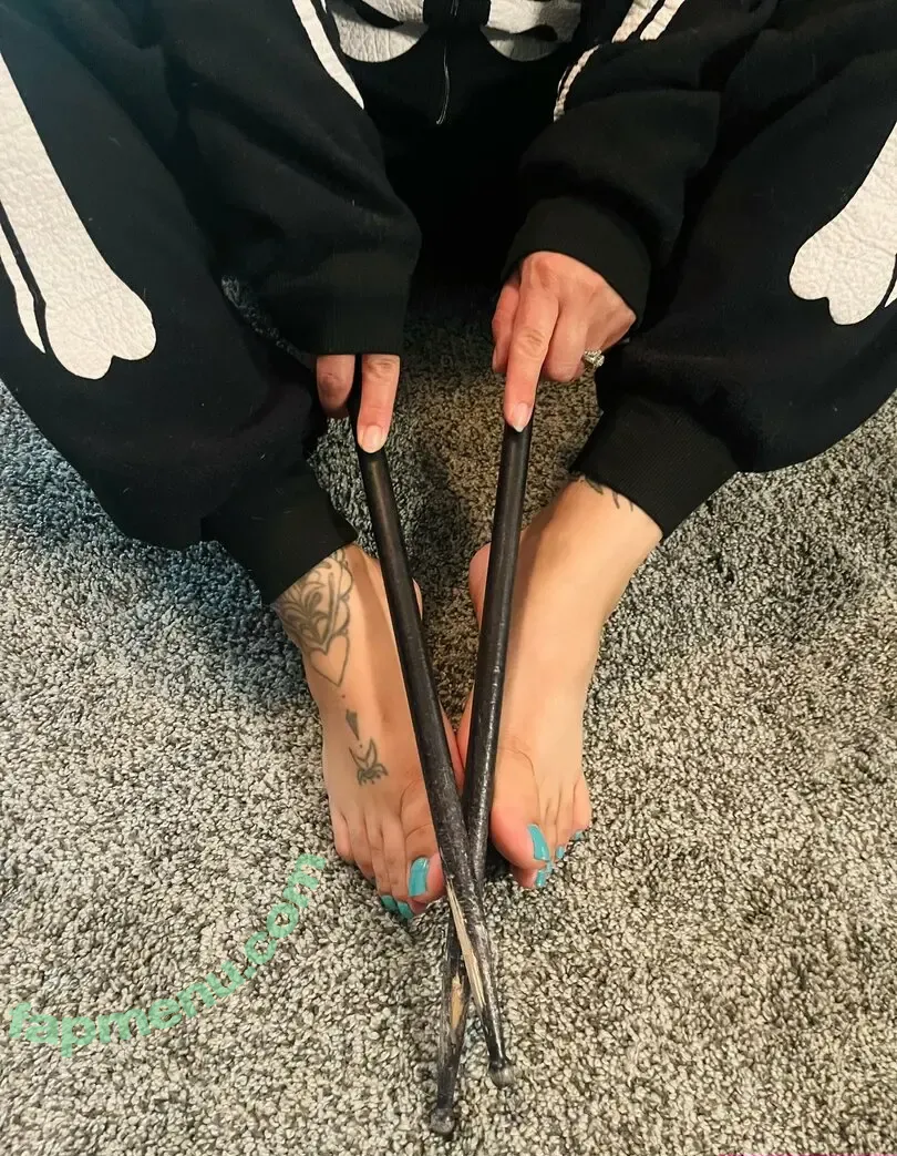 lollipoptoes2025 nude photo #0076 (the_pleasure_of_gourmands)