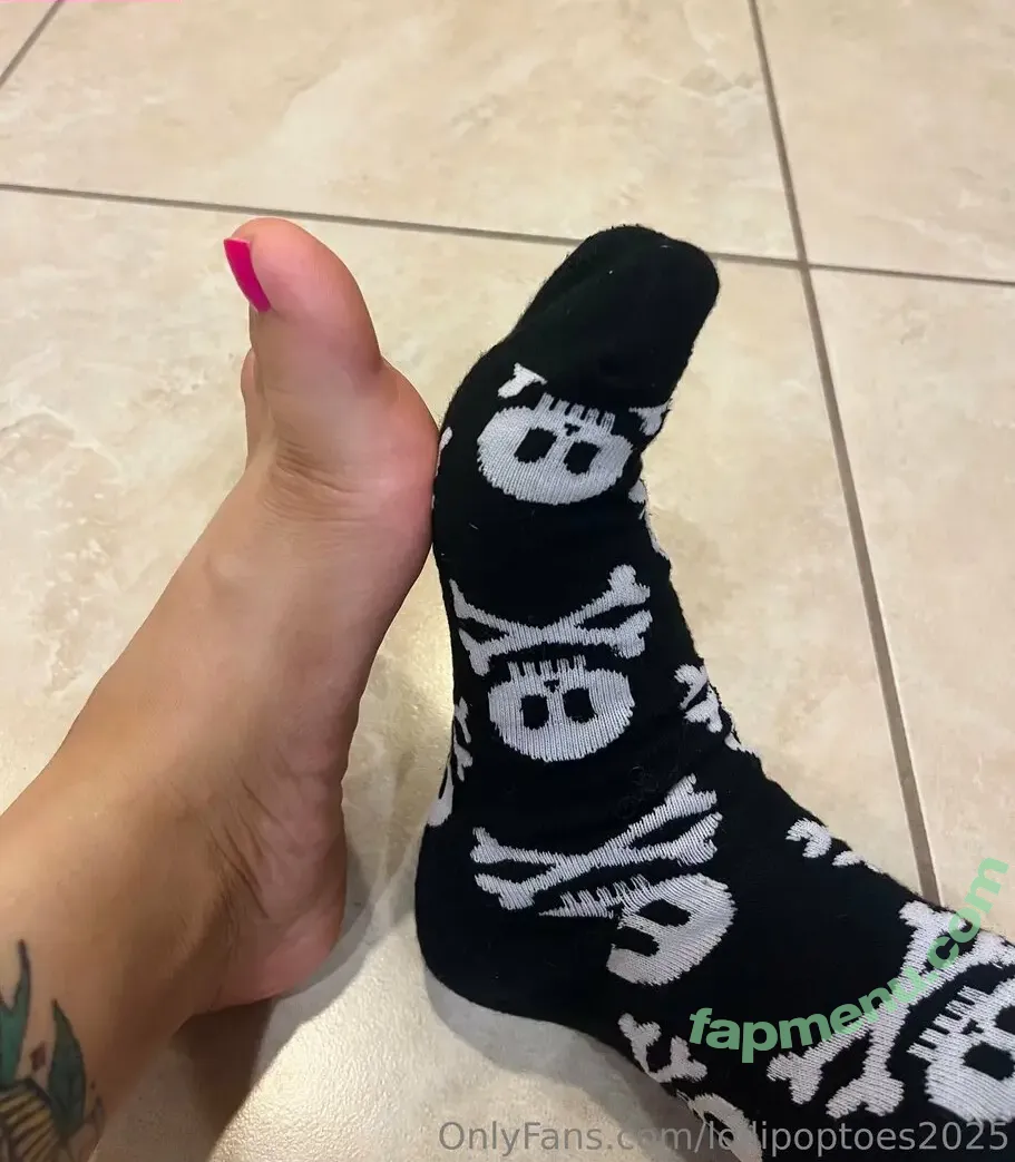 lollipoptoes2025 nude photo #0083 (the_pleasure_of_gourmands)