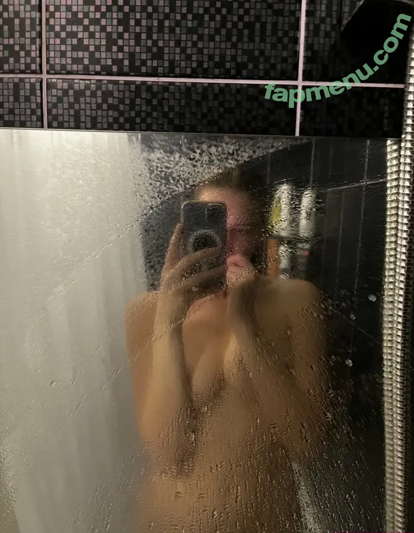 LollyMot nude photo #0008 (Rubybu / Rubybuuuu / bonykim / ellie_williams_ / officiallilmott)