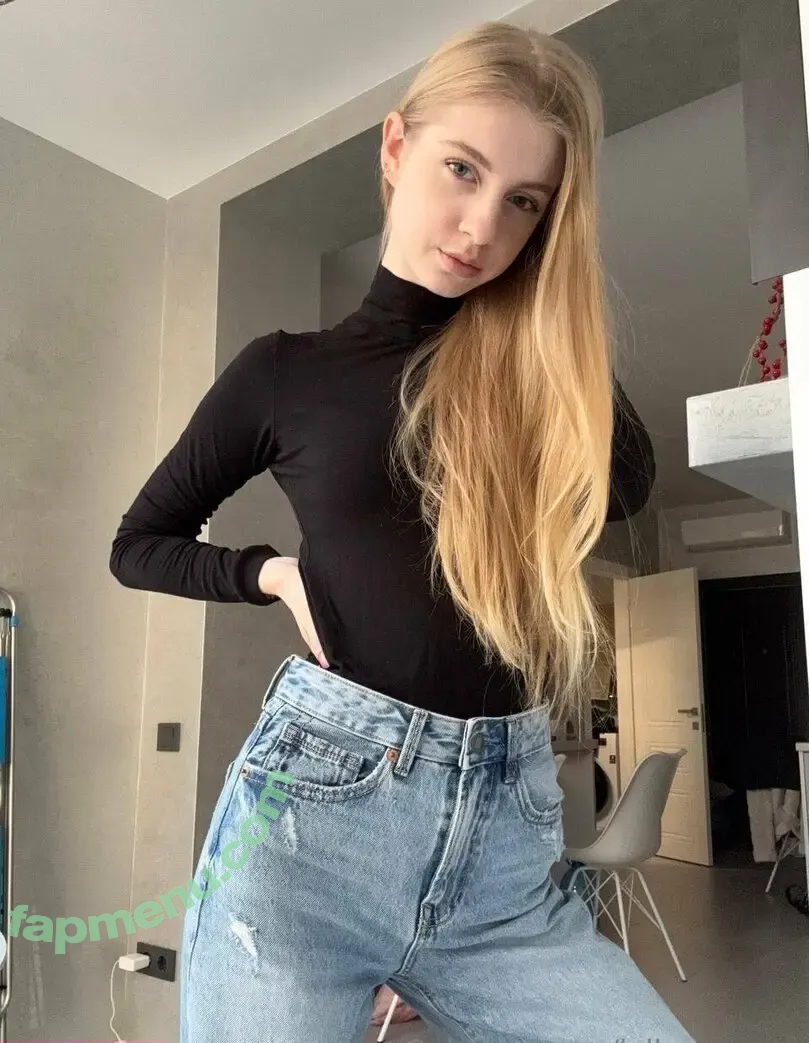 lollysunnery nude photo #0002 (lollysunnery)