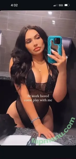 lolo_bunnyy / lolo__bunnyy nude photo #0012