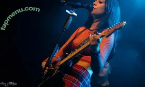 Lølø / lolo nude photo #0081