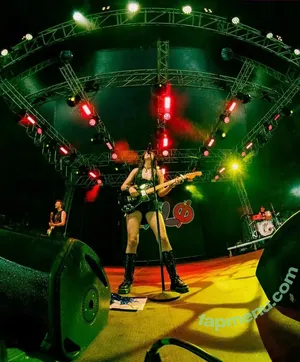 Lølø / lolo nude photo #0089