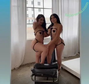 lolobuns / Lopera Lopez / lolo__bunnyy nude photo #0047