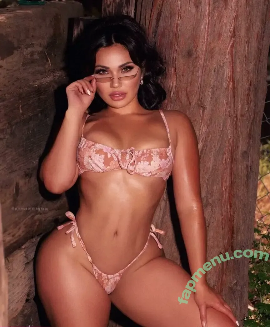lolobuns nude photo #0006 (Lopera Lopez / lolo__bunnyy)