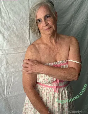 lonelylana / _lonelylana nude photo #0017