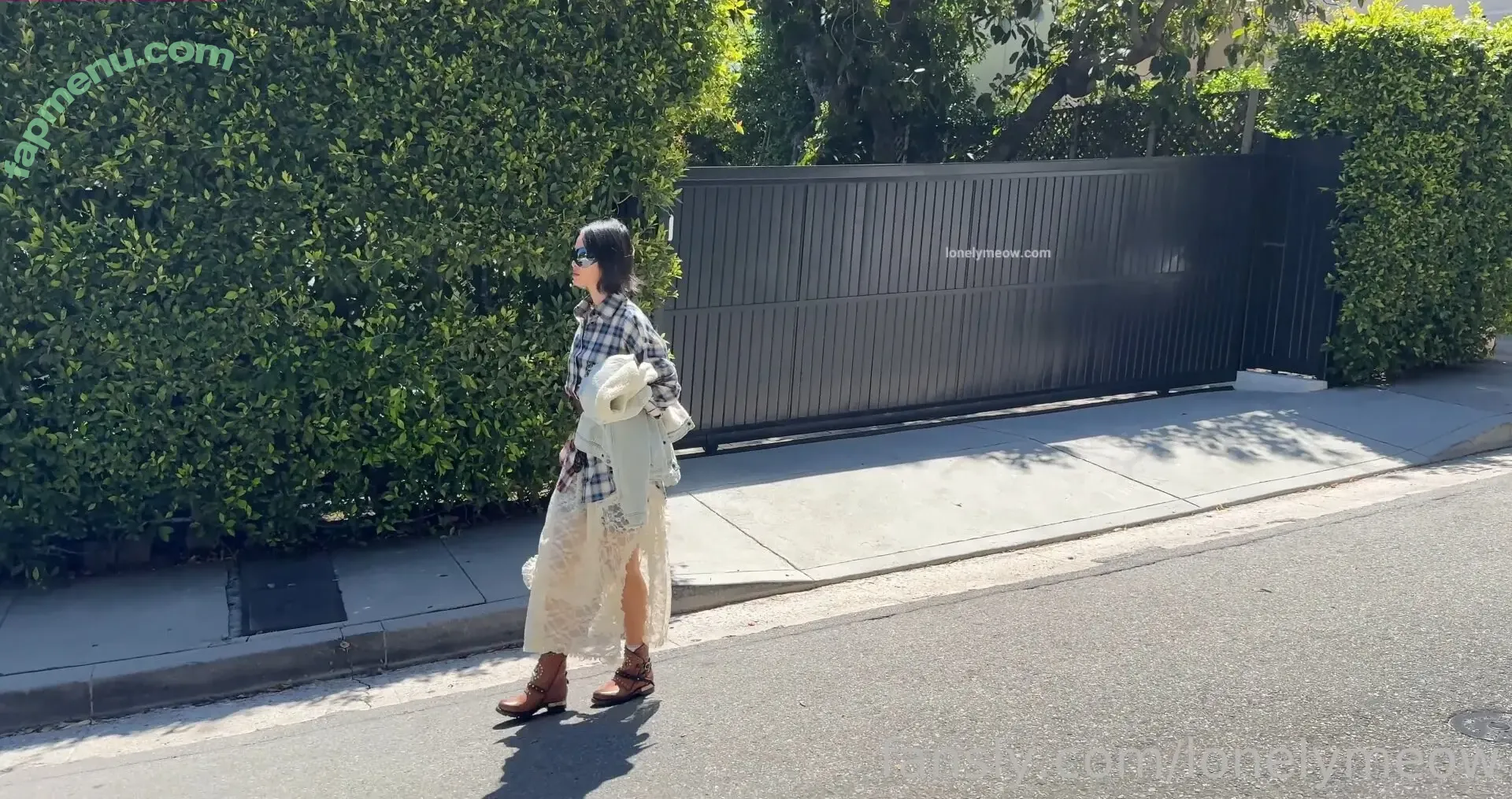 LonelyMeow nude photo #0673 (Mia / meow_lonely / miamia_oo)