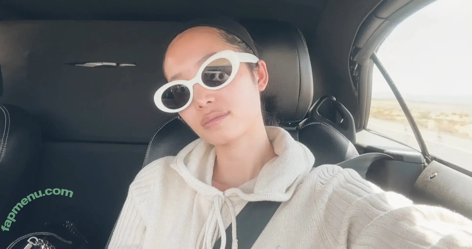 LonelyMeow nude photo #0861 (Mia / meow_lonely / miamia_oo)