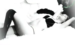  nude photo #0005