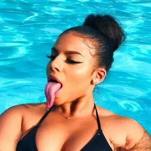 Long Tongue Fetish / _longtonguelewis / diqueentongue / longtonguelewis nude photo #0037