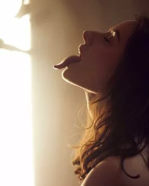 Long Tongue Fetish / _longtonguelewis / diqueentongue / longtonguelewis nude photo #0077