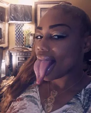 Long Tongue Fetish / _longtonguelewis / diqueentongue / longtonguelewis nude photo #0127