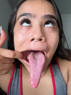 Long Tongue Fetish / _longtonguelewis / diqueentongue / longtonguelewis nude photo #0142