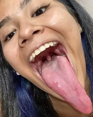 Long Tongue Fetish / _longtonguelewis / diqueentongue / longtonguelewis nude photo #0144
