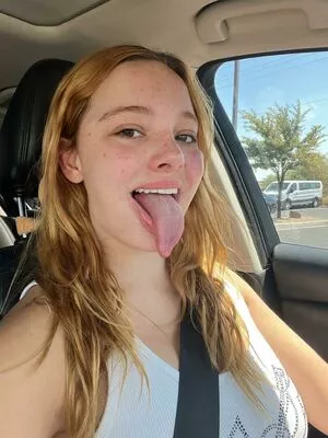Long Tongue Fetish / _longtonguelewis / diqueentongue / longtonguelewis nude photo #0162