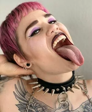 Long Tongue Fetish / _longtonguelewis / diqueentongue / longtonguelewis nude photo #0288