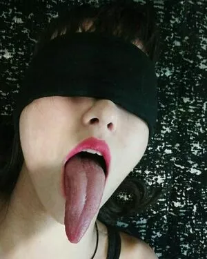 Long Tongue Fetish / _longtonguelewis / diqueentongue / longtonguelewis nude photo #0308