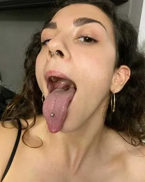 Long Tongue Fetish / _longtonguelewis / diqueentongue / longtonguelewis nude photo #0312