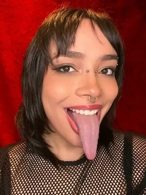 Long Tongue Fetish / _longtonguelewis / diqueentongue / longtonguelewis nude photo #0337