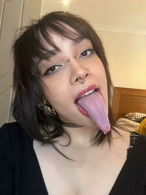 Long Tongue Fetish / _longtonguelewis / diqueentongue / longtonguelewis nude photo #0339