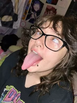 Long Tongue Fetish / _longtonguelewis / diqueentongue / longtonguelewis nude photo #0356