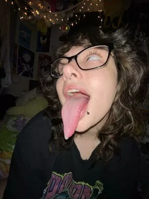 Long Tongue Fetish / _longtonguelewis / diqueentongue / longtonguelewis nude photo #0359