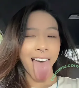 Long Tongue Fetish / _longtonguelewis / diqueentongue / longtonguelewis nude photo #0420