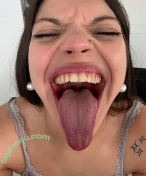 Long Tongue Fetish / _longtonguelewis / diqueentongue / longtonguelewis nude photo #0424
