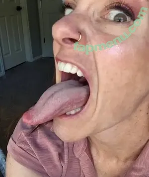 Long Tongue Fetish / _longtonguelewis / diqueentongue / longtonguelewis nude photo #0458