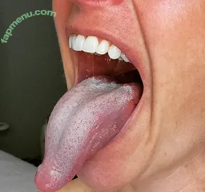 Long Tongue Fetish / _longtonguelewis / diqueentongue / longtonguelewis nude photo #0459