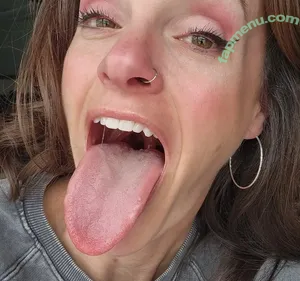 Long Tongue Fetish / _longtonguelewis / diqueentongue / longtonguelewis nude photo #0461