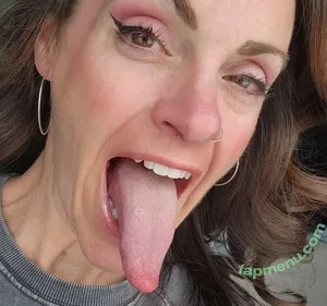 Long Tongue Fetish / _longtonguelewis / diqueentongue / longtonguelewis nude photo #0463
