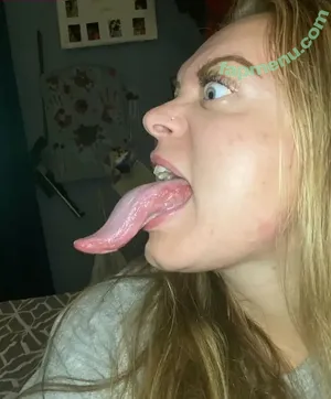 Long Tongue Fetish / _longtonguelewis / diqueentongue / longtonguelewis nude photo #0481