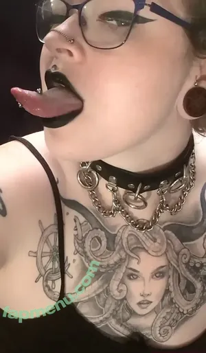 Long Tongue Fetish / _longtonguelewis / diqueentongue / longtonguelewis nude photo #0528