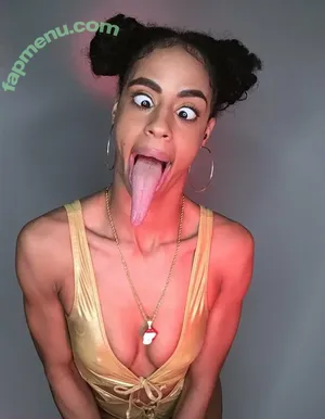 Long Tongue Fetish / _longtonguelewis / diqueentongue / longtonguelewis nude photo #0538