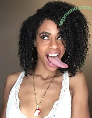 Long Tongue Fetish / _longtonguelewis / diqueentongue / longtonguelewis nude photo #0545