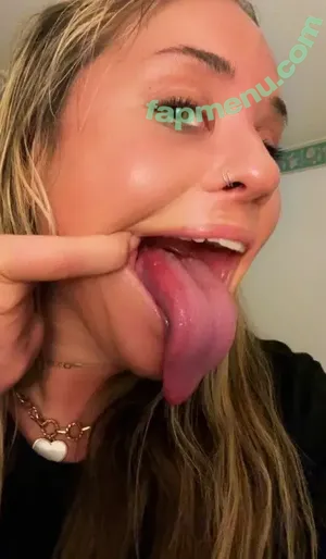 Long Tongue Fetish / _longtonguelewis / diqueentongue / longtonguelewis nude photo #0555