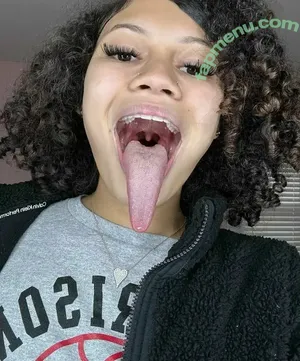 Long Tongue Fetish / _longtonguelewis / diqueentongue / longtonguelewis nude photo #0560