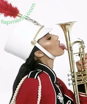 Long Tongue Fetish / _longtonguelewis / diqueentongue / longtonguelewis nude photo #0668