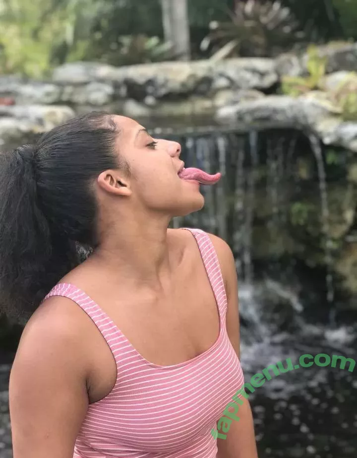 Long Tongue Fetish nude photo #0032 (_longtonguelewis / diqueentongue / longtonguelewis)
