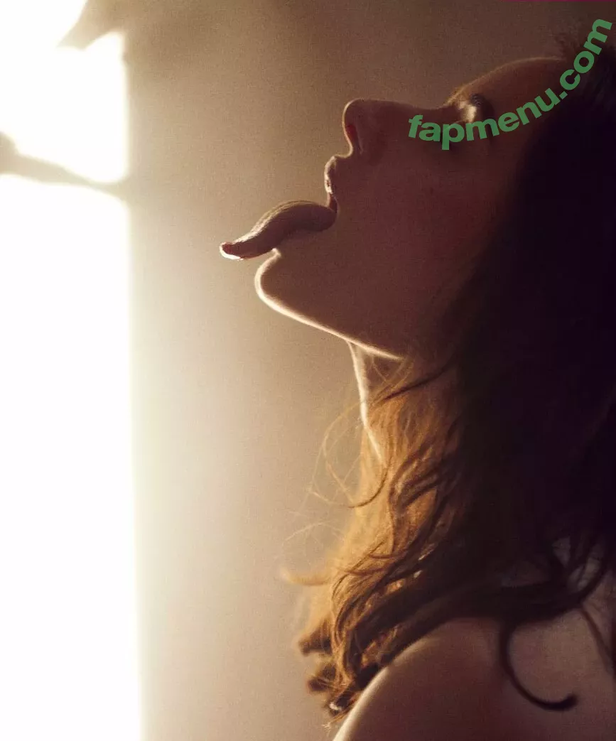 Long Tongue Fetish nude photo #0077 (_longtonguelewis / diqueentongue / longtonguelewis)