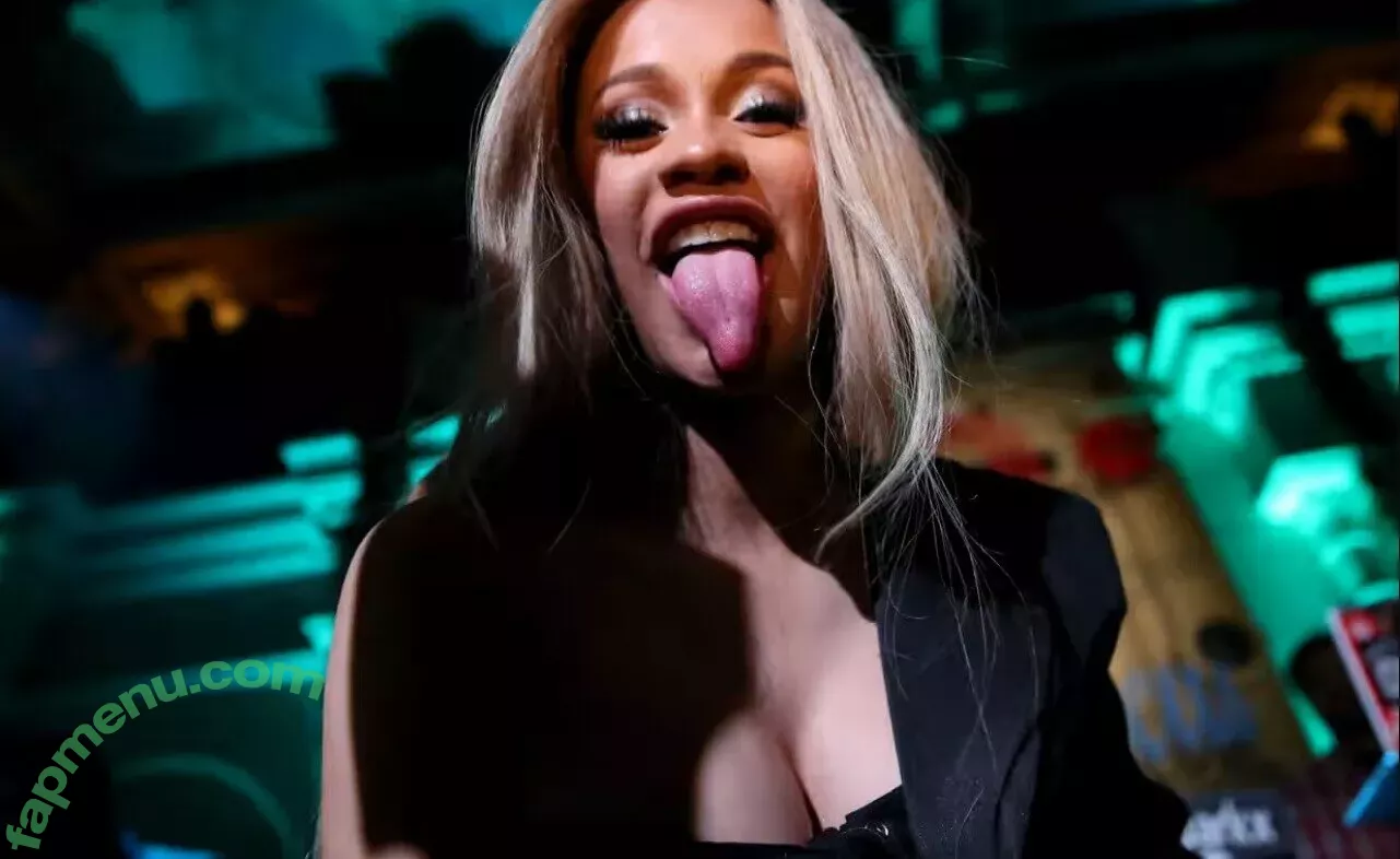 Long Tongue Fetish nude photo #0084 (_longtonguelewis / diqueentongue / longtonguelewis)