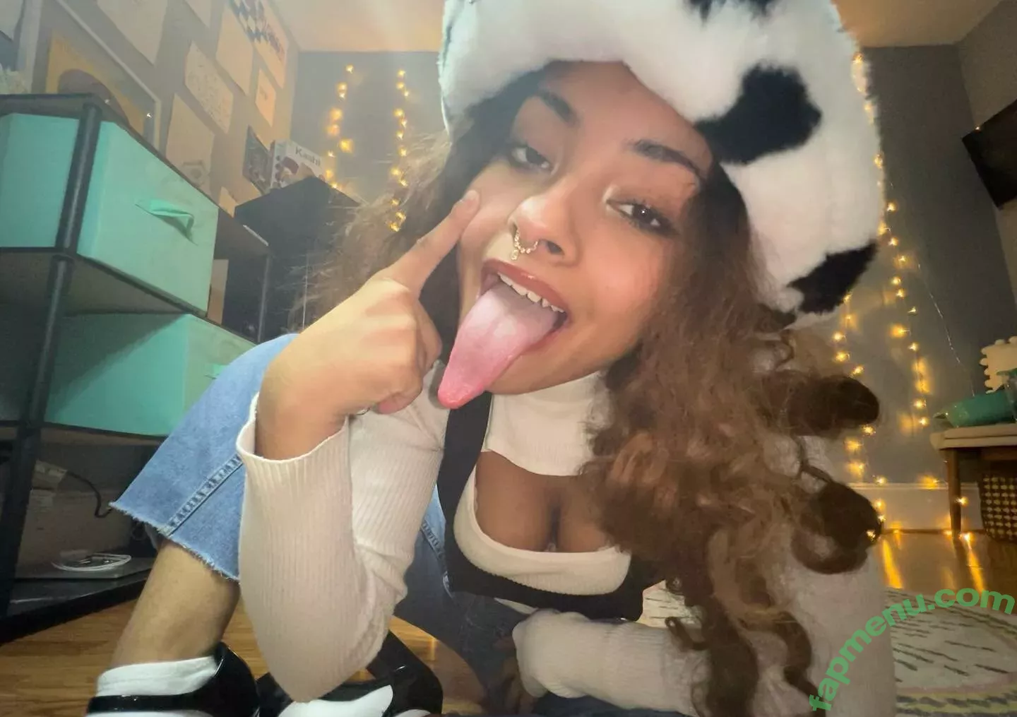 Long Tongue Fetish nude photo #0096 (_longtonguelewis / diqueentongue / longtonguelewis)
