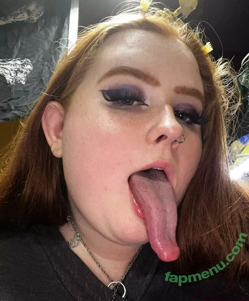 Long Tongue Fetish nude photo #0212 (_longtonguelewis / diqueentongue / longtonguelewis)