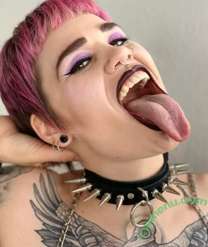 Long Tongue Fetish nude photo #0288 (_longtonguelewis / diqueentongue / longtonguelewis)