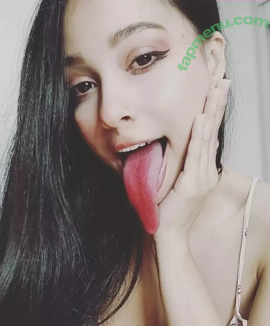 Long Tongue Fetish nude photo #0320 (_longtonguelewis / diqueentongue / longtonguelewis)